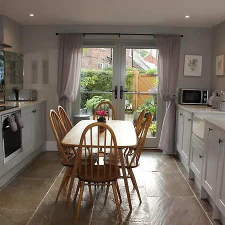 The Old Post Office Pretty Village 20min From * York