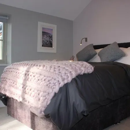 The Old Post Office Pretty Village 20min From Appartement