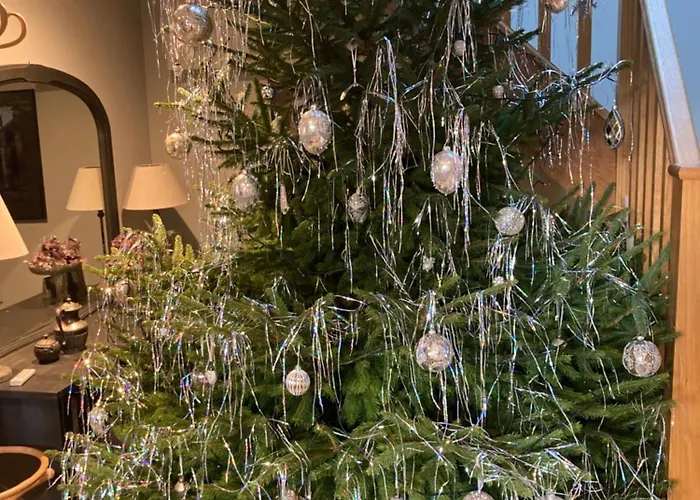 The Old Post Office Pretty Village 20min From *